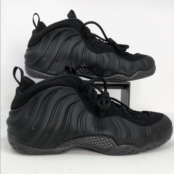 foamposite anthracite size 14